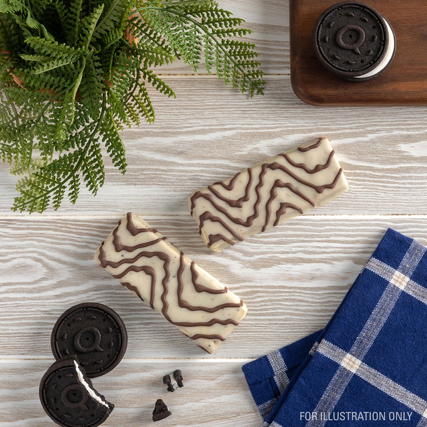 dipped-cookies-and-cream-protein-bars-g4 15807_QN_USA_ProteinBar_CAC_InterimAssetUpdate_Digital-Dipped-ProductCarouselSet_Tabletop2.jpg